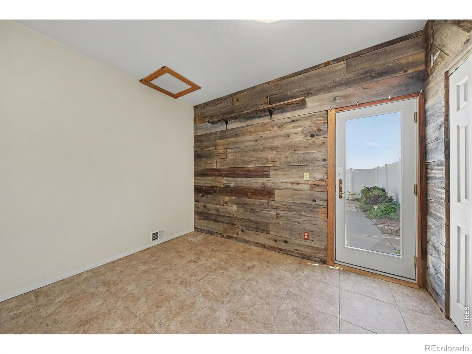 MLS Image #16 for 19290  county road 37 ,la salle, Colorado