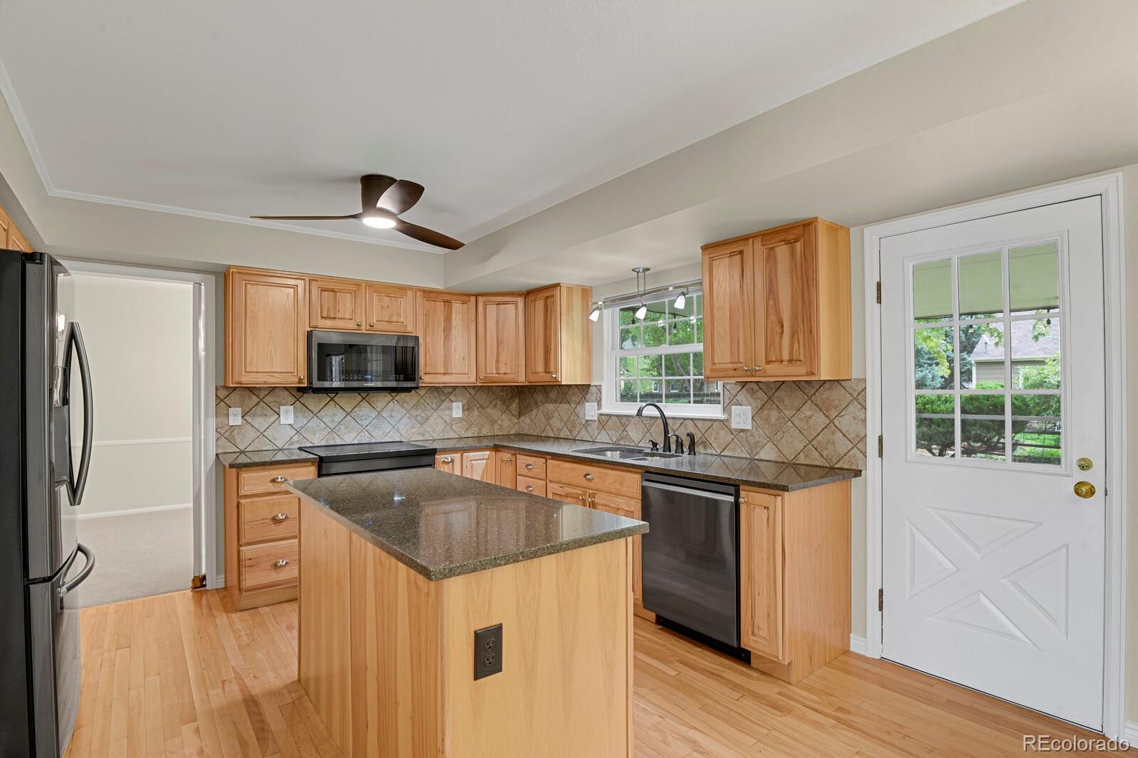 MLS Image #11 for 5300 s garland way,littleton, Colorado
