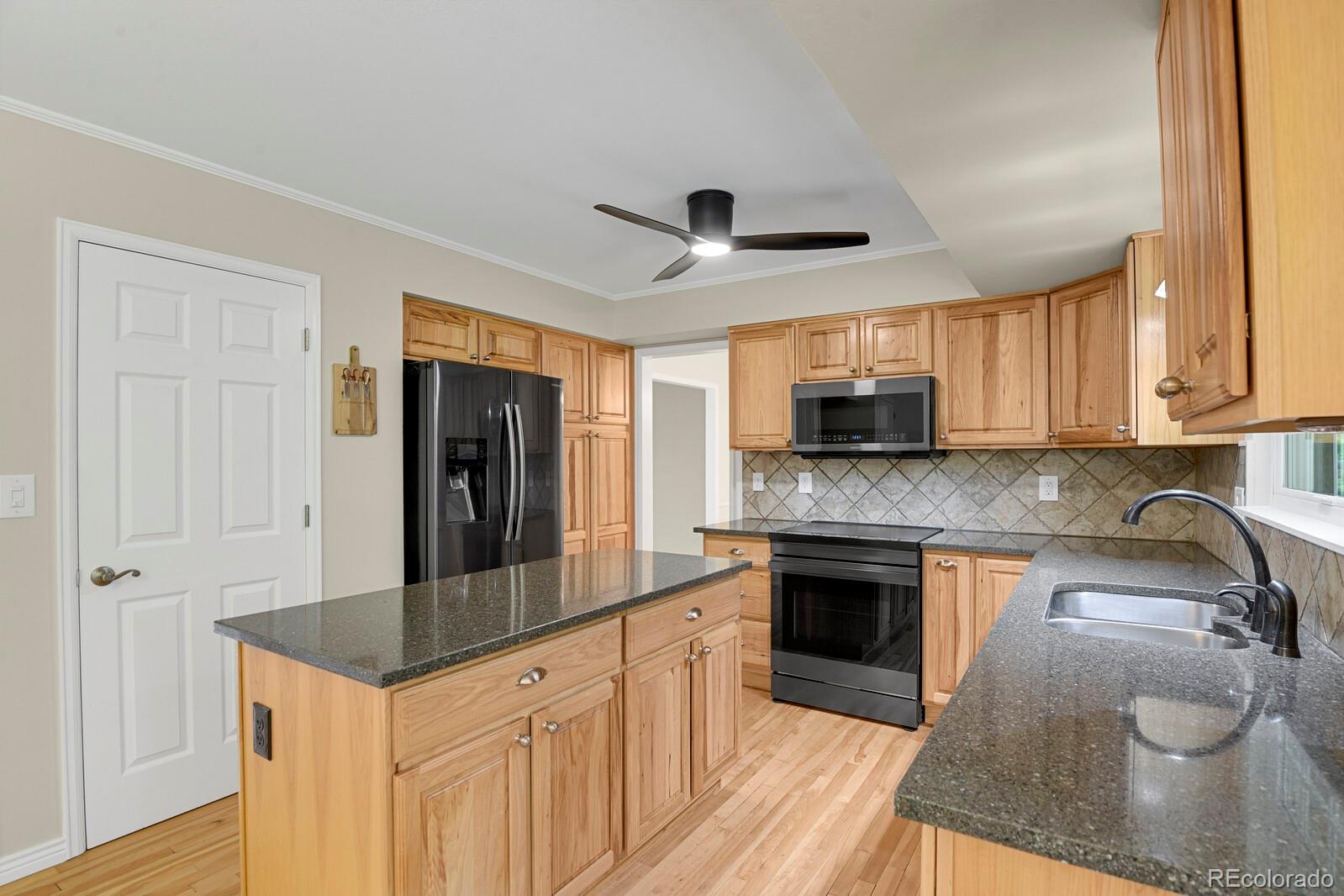 MLS Image #13 for 5300 s garland way,littleton, Colorado