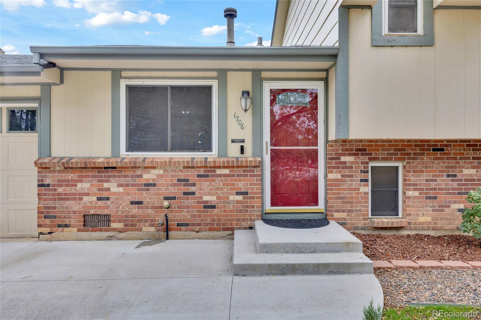 MLS Image #1 for 1706 s memphis street,aurora, Colorado