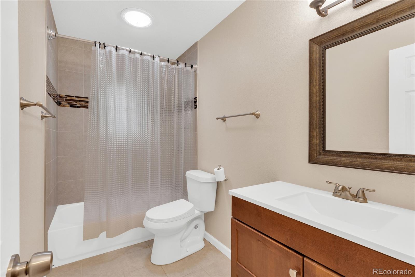 MLS Image #11 for 1706 s memphis street,aurora, Colorado
