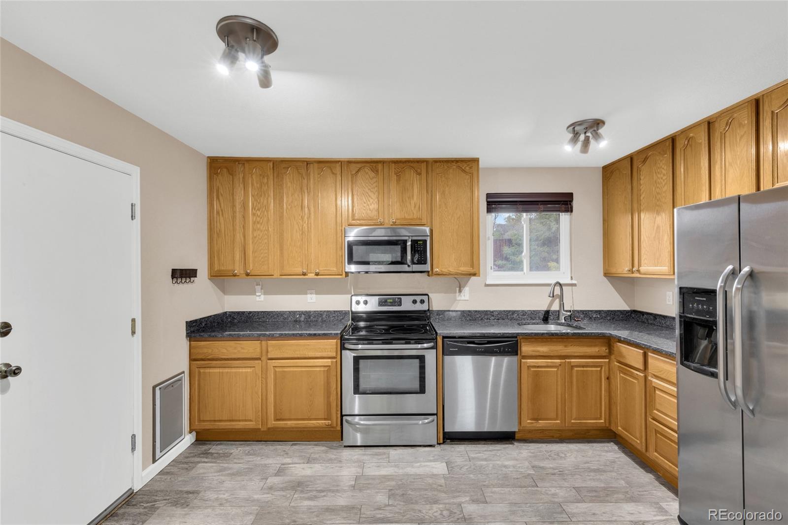 MLS Image #3 for 1706 s memphis street,aurora, Colorado