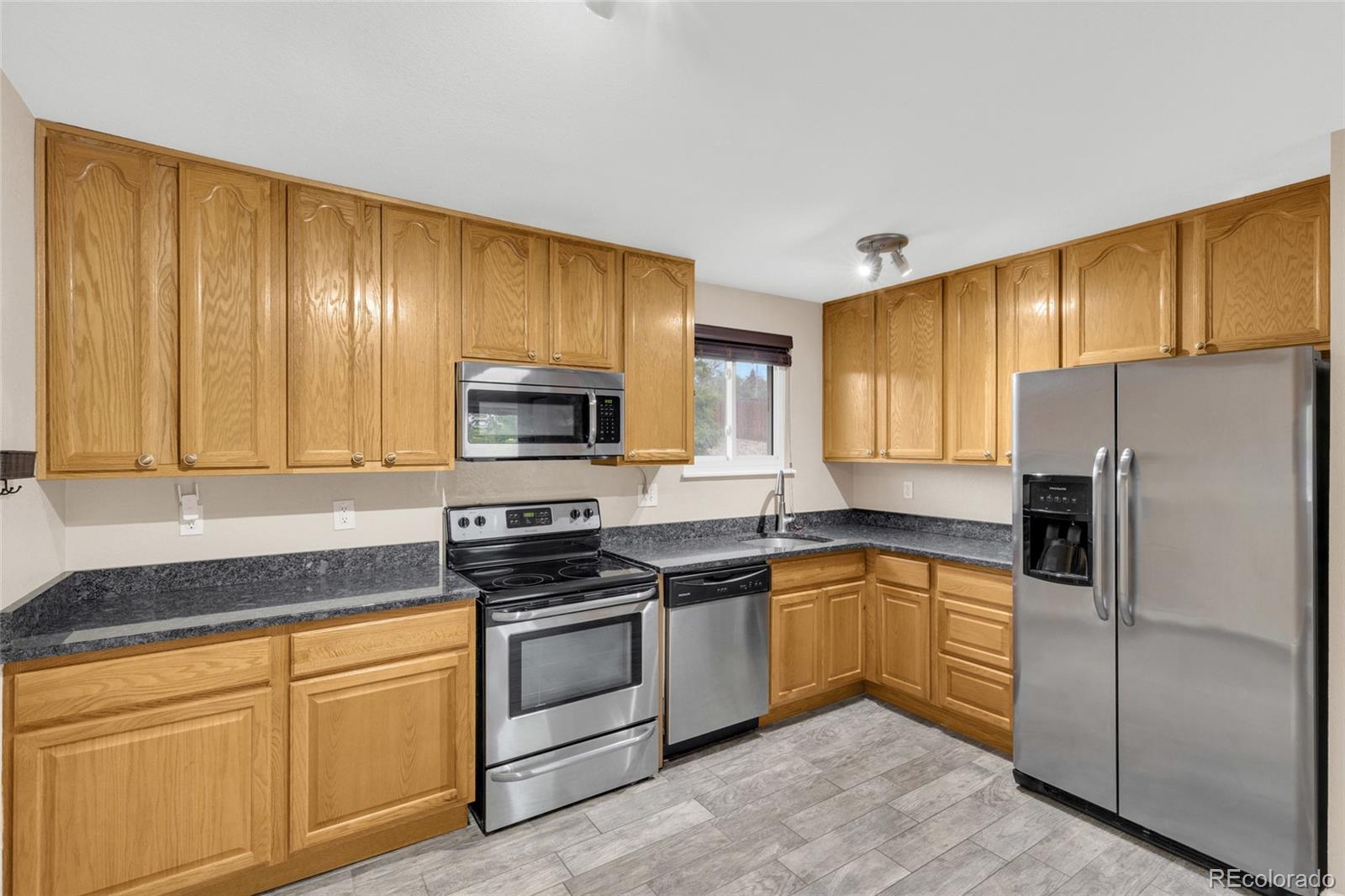 MLS Image #4 for 1706 s memphis street,aurora, Colorado