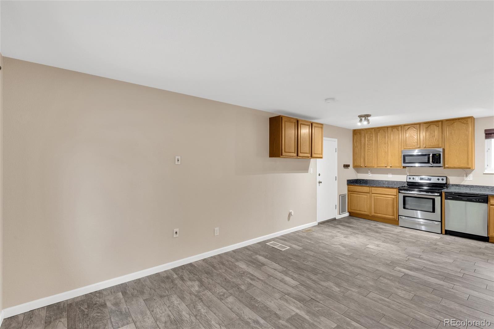 MLS Image #7 for 1706 s memphis street,aurora, Colorado