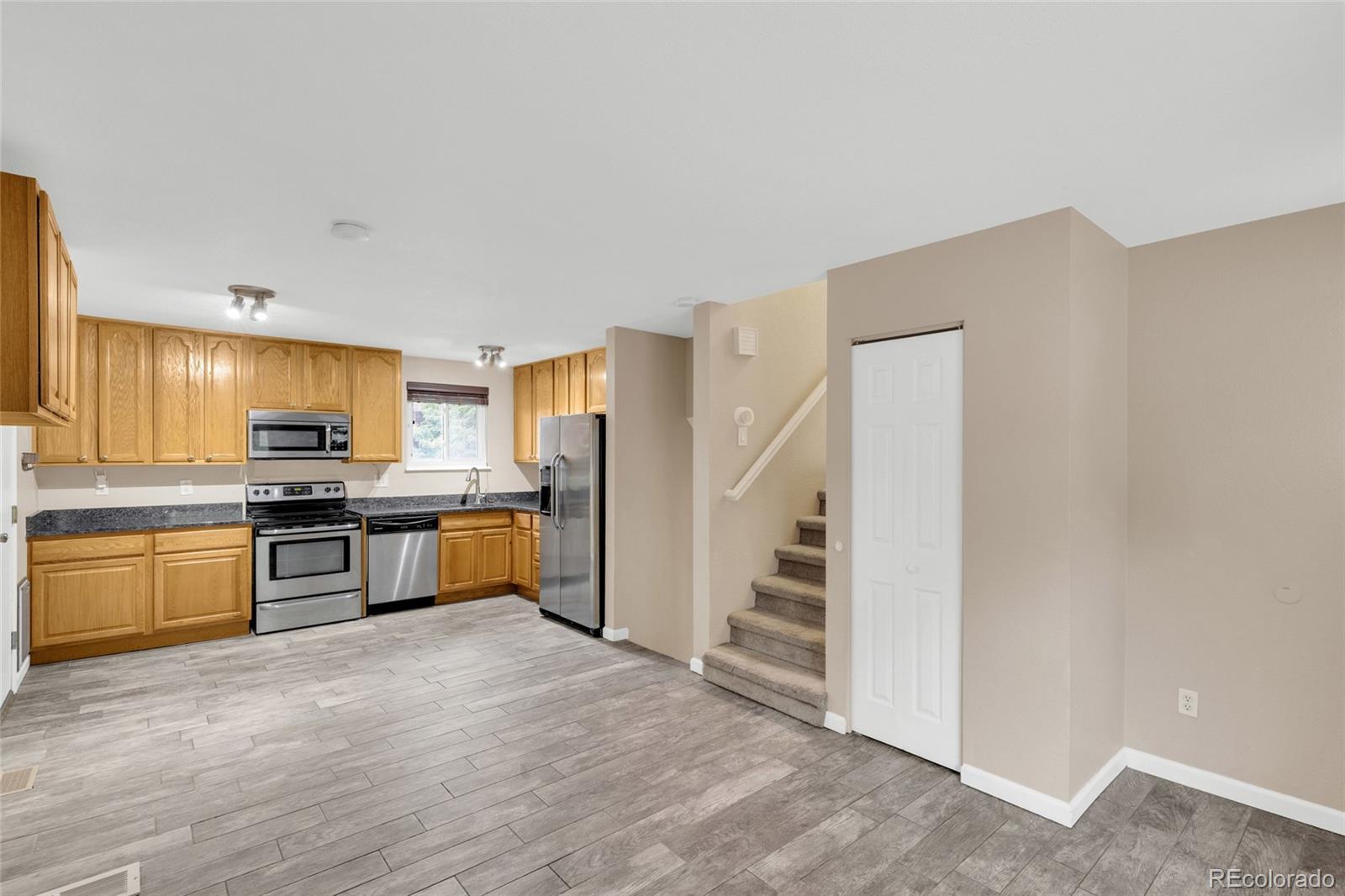 MLS Image #8 for 1706 s memphis street,aurora, Colorado
