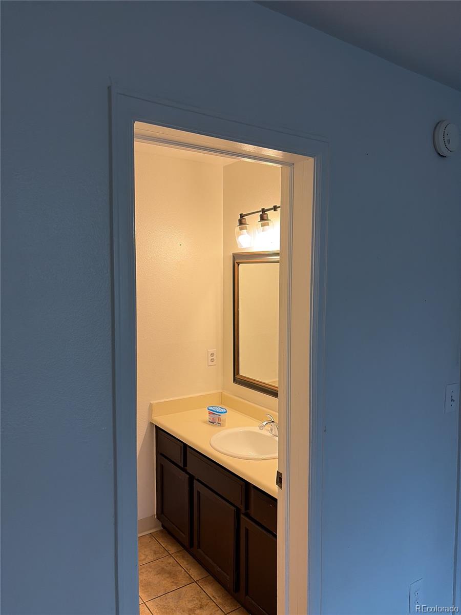 MLS Image #10 for 1020 s zeno way,aurora, Colorado