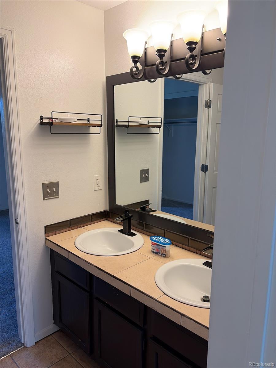 MLS Image #7 for 1020 s zeno way,aurora, Colorado