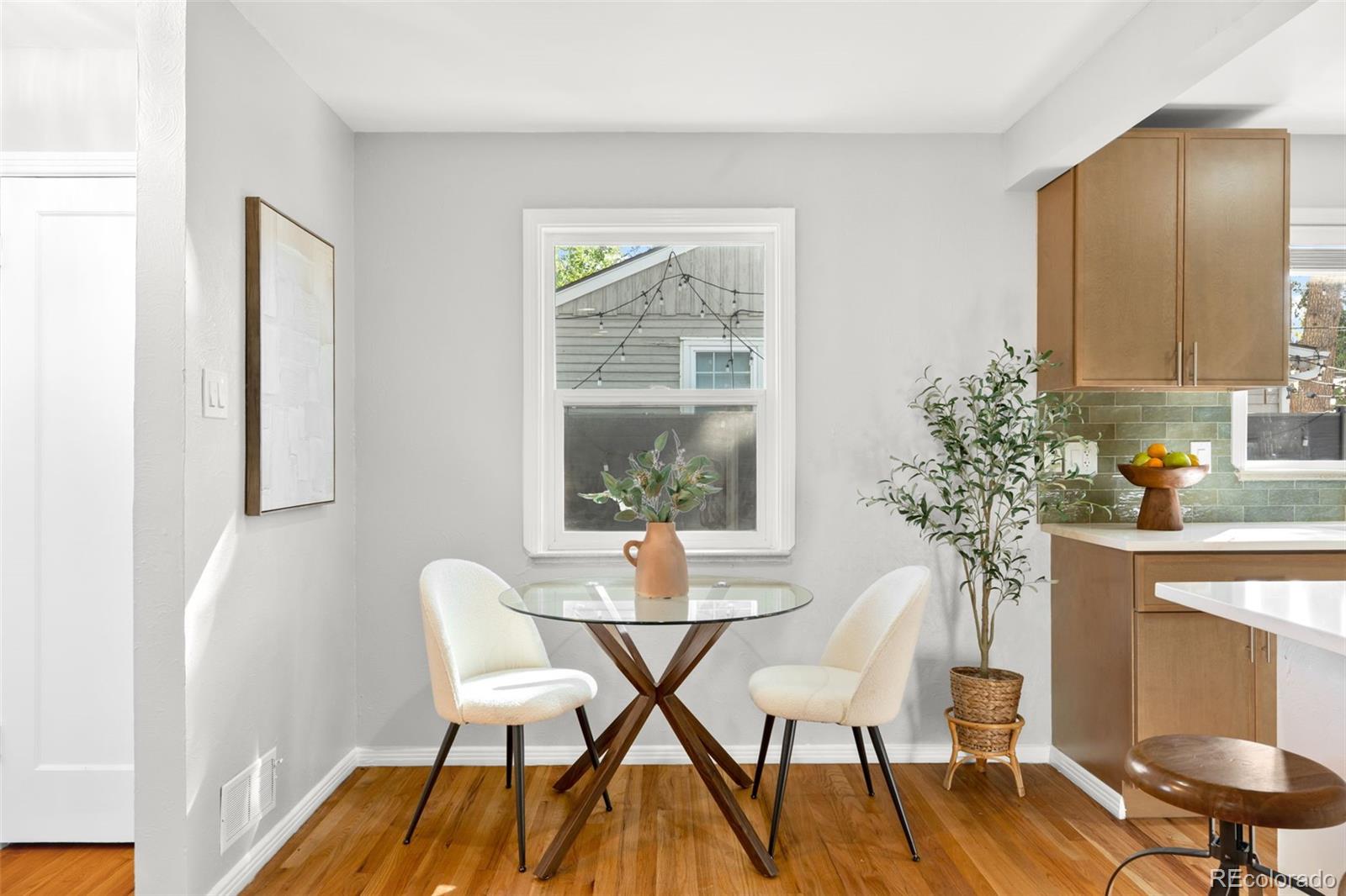 MLS Image #4 for 3321 s eudora street,denver, Colorado