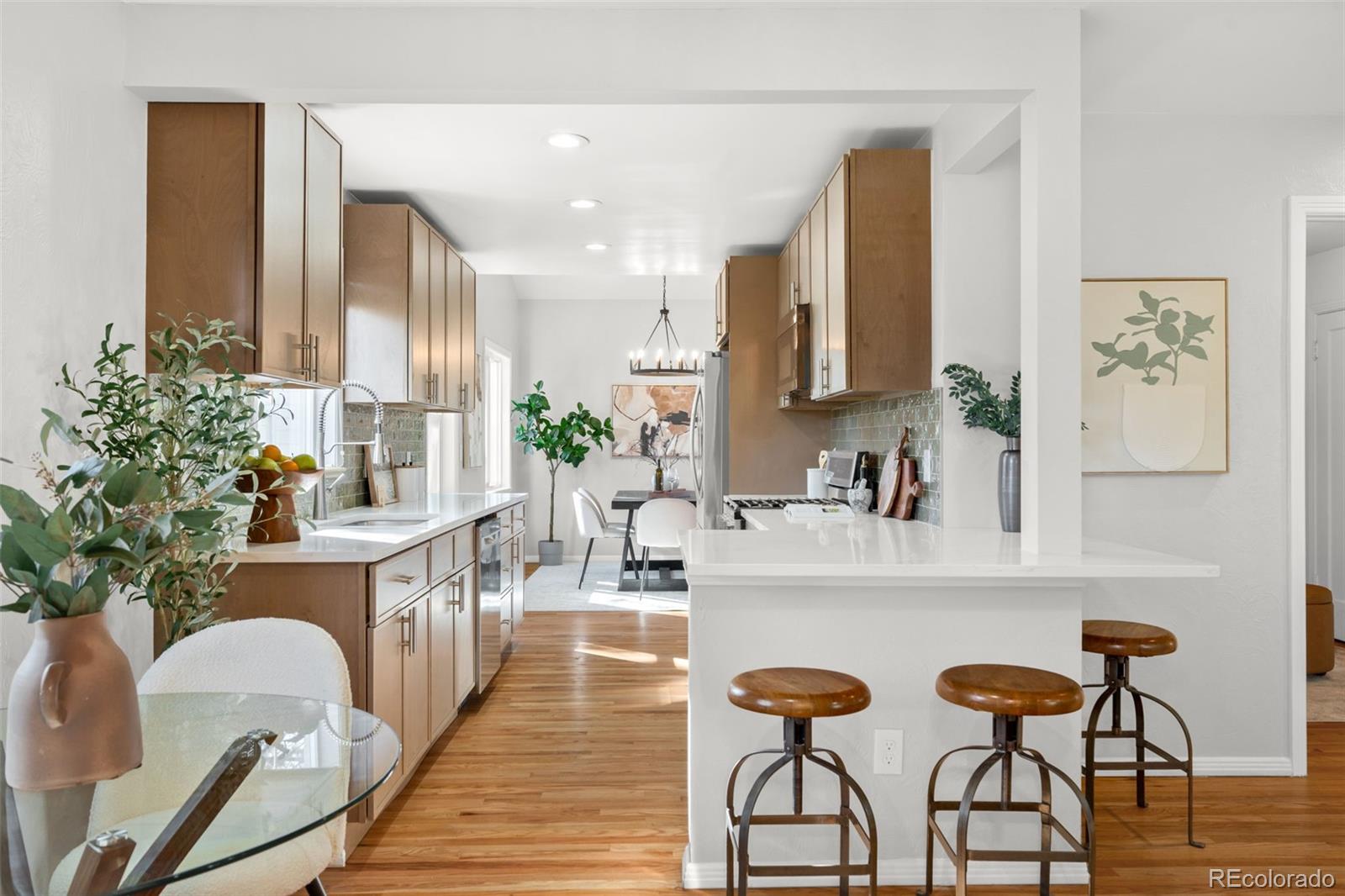 MLS Image #6 for 3321 s eudora street,denver, Colorado