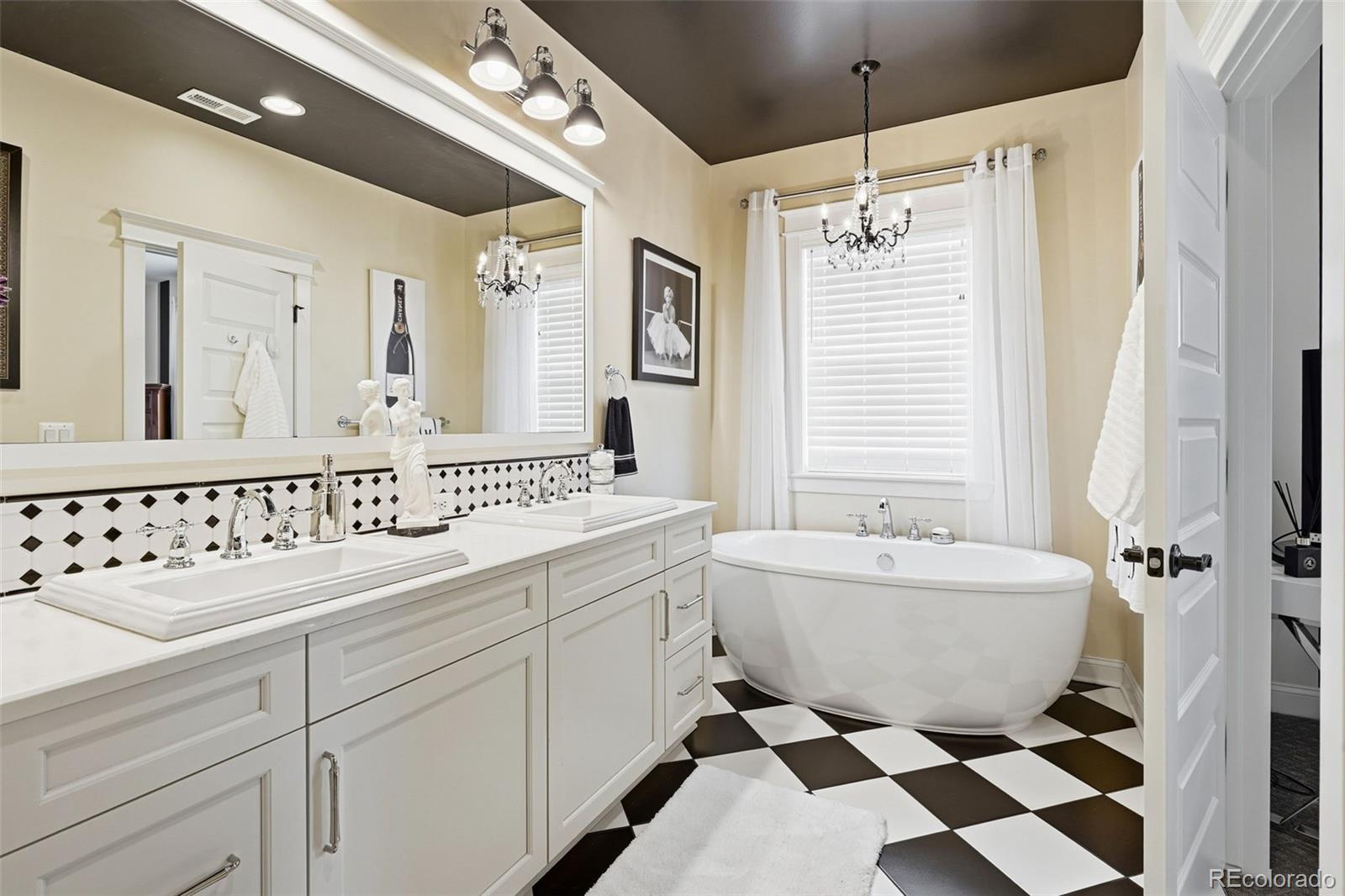MLS Image #17 for 5881 n beeler street,denver, Colorado