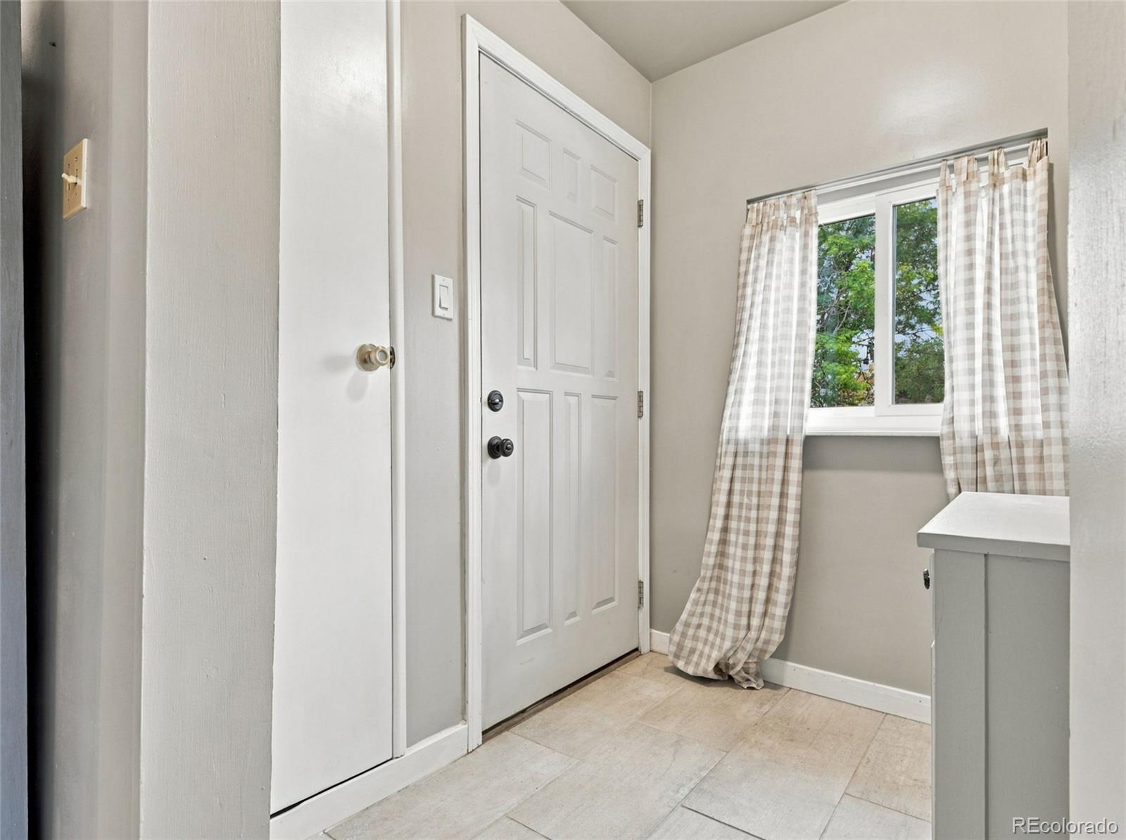 MLS Image #13 for 3900 s sherman street,englewood, Colorado