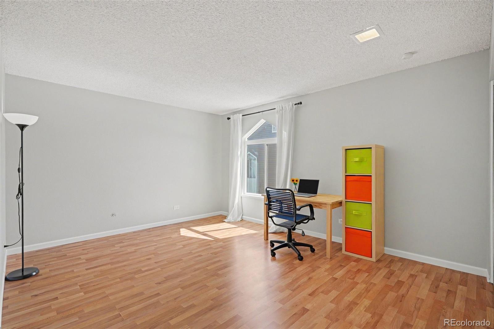 MLS Image #10 for 3343 s monaco street parkway,denver, Colorado