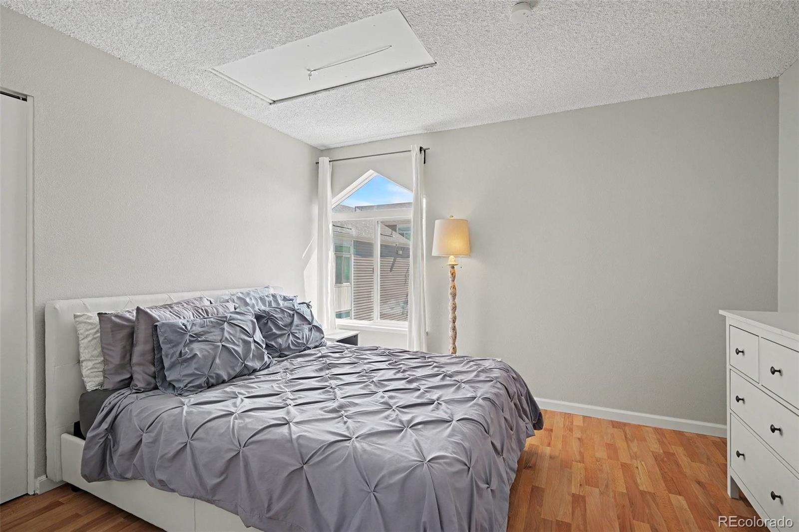 MLS Image #13 for 3343 s monaco street parkway,denver, Colorado