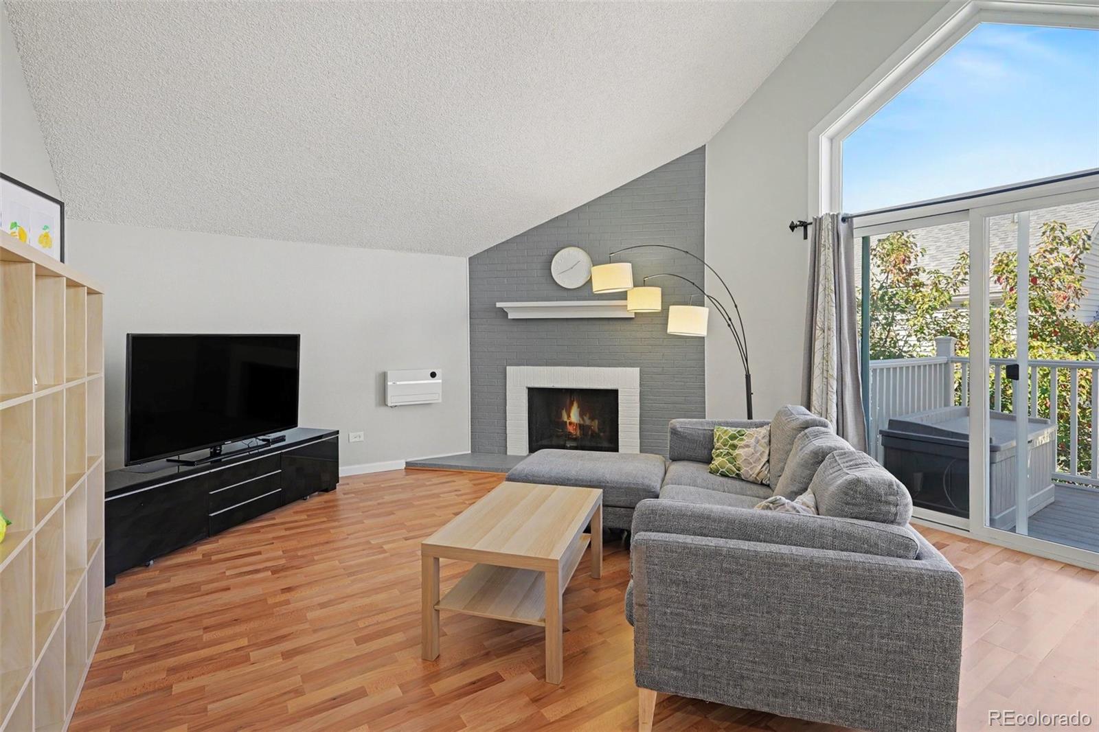 MLS Image #6 for 3343 s monaco street parkway,denver, Colorado