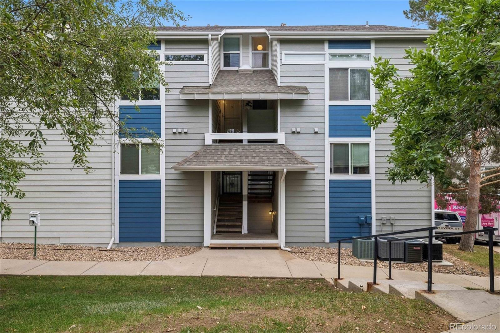 MLS Image #2 for 1311 s cathay court,aurora, Colorado