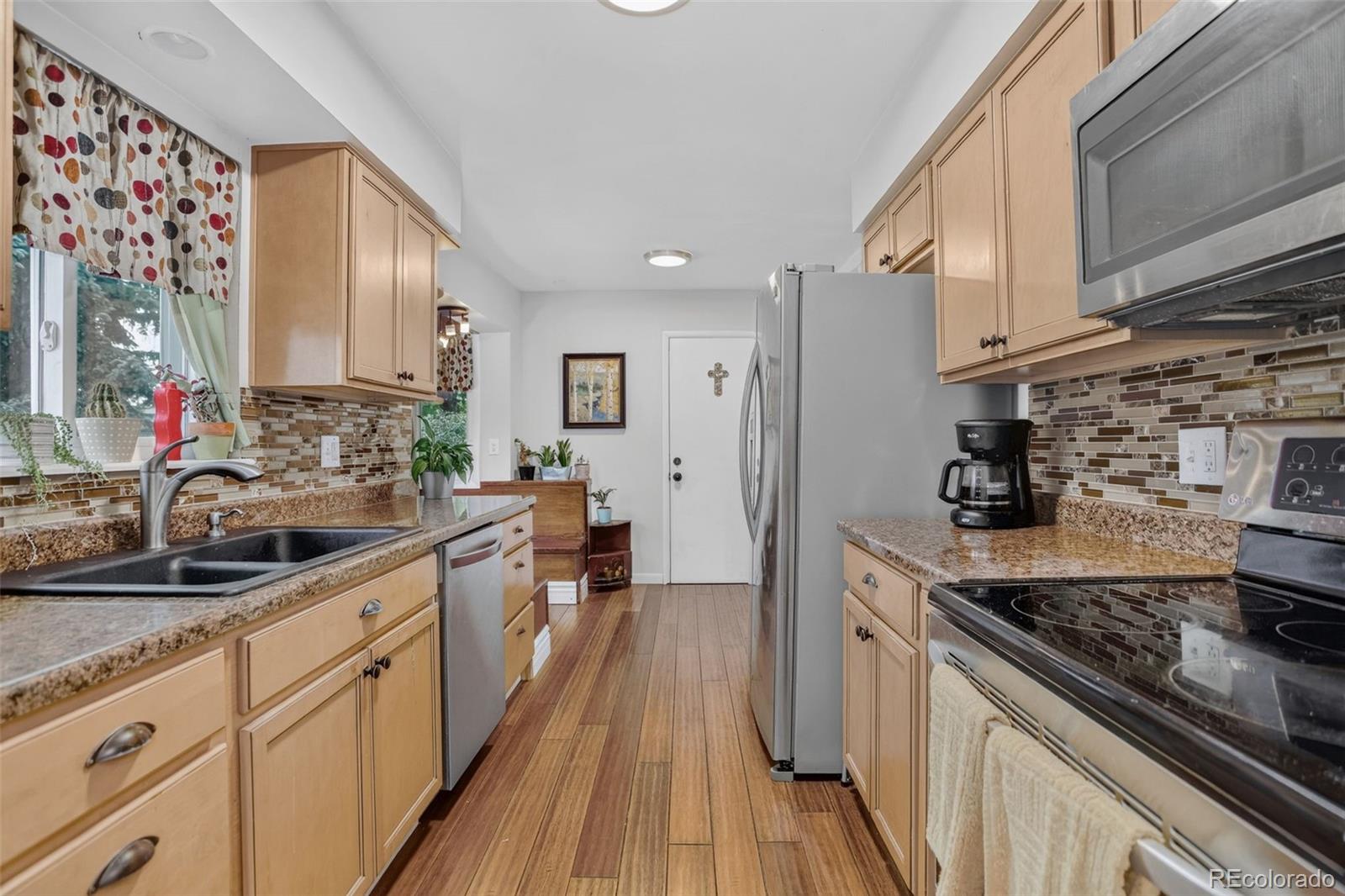 MLS Image #10 for 647 w valleyview avenue,littleton, Colorado