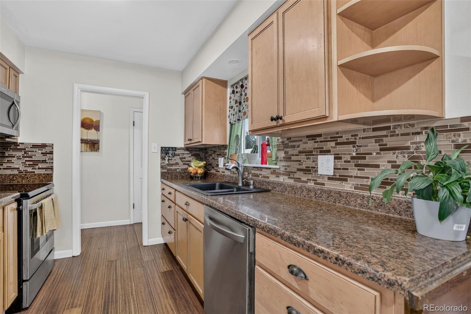MLS Image #12 for 647 w valleyview avenue,littleton, Colorado