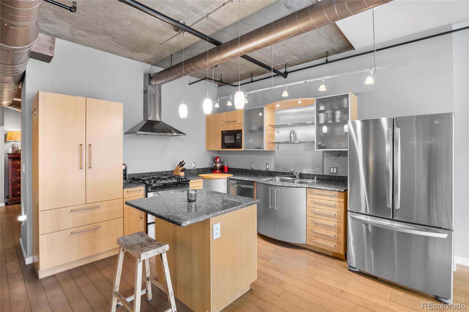 MLS Image #11 for 1401  wewatta street,denver, Colorado