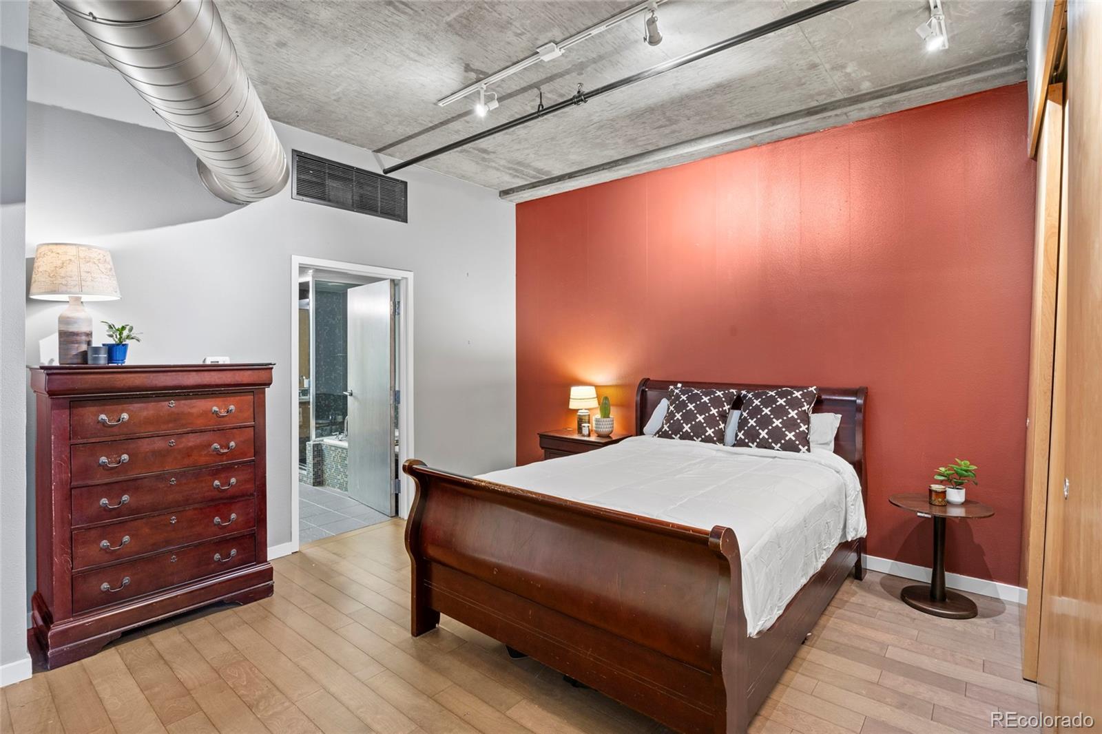 MLS Image #18 for 1401  wewatta street,denver, Colorado