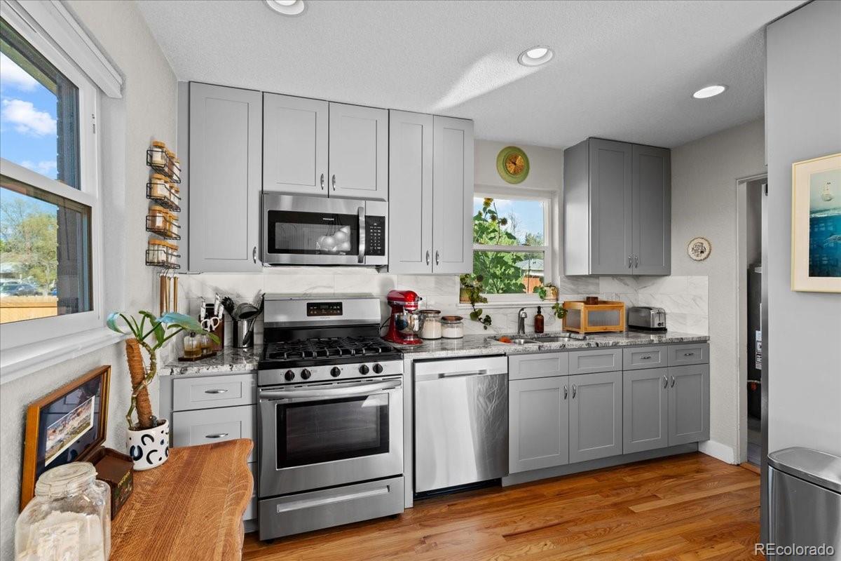 MLS Image #24 for 5194 e 33rd avenue,denver, Colorado