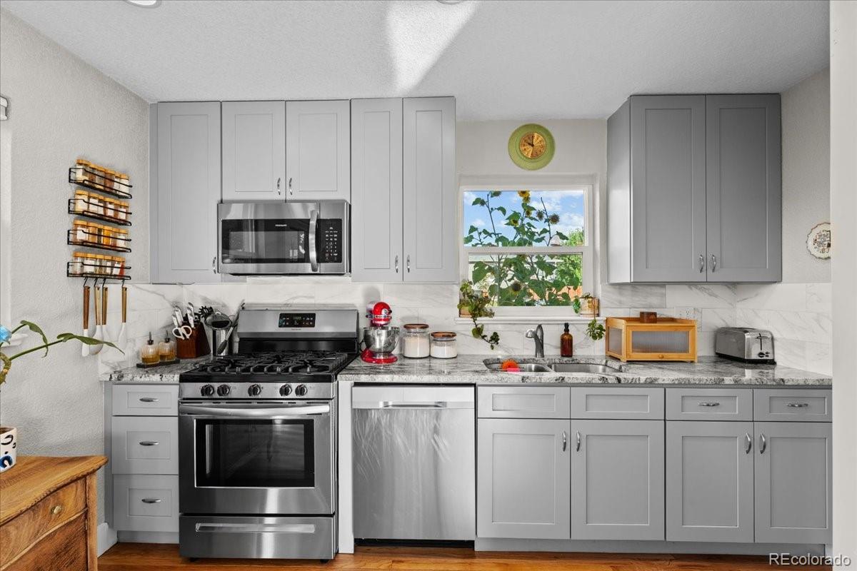 MLS Image #25 for 5194 e 33rd avenue,denver, Colorado
