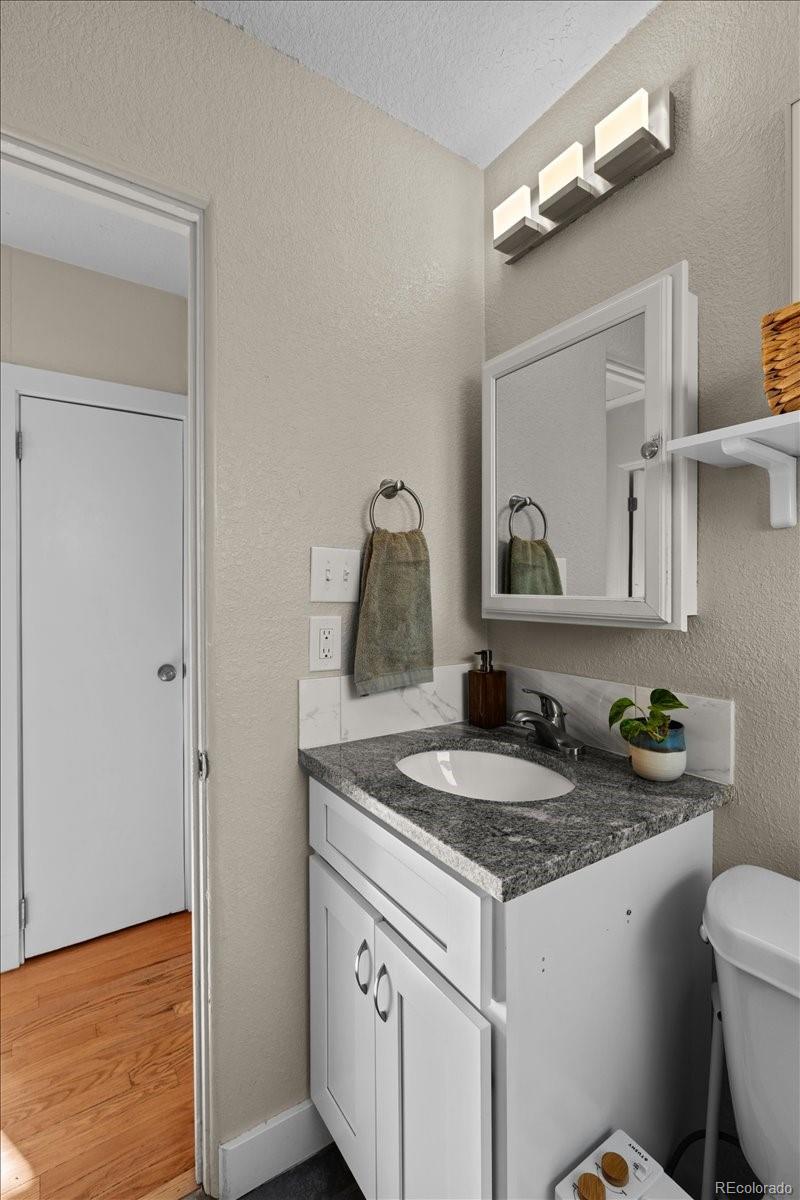 MLS Image #31 for 5194 e 33rd avenue,denver, Colorado