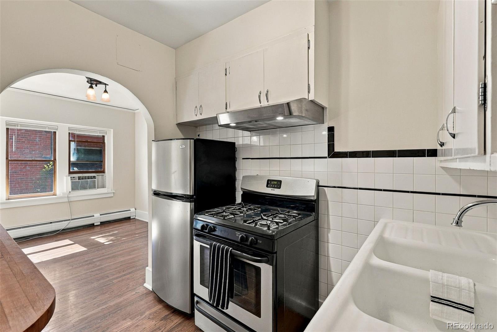 MLS Image #6 for 1550 n high street 1,denver, Colorado