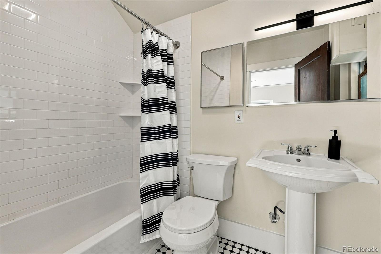 MLS Image #9 for 1550 n high street 1,denver, Colorado