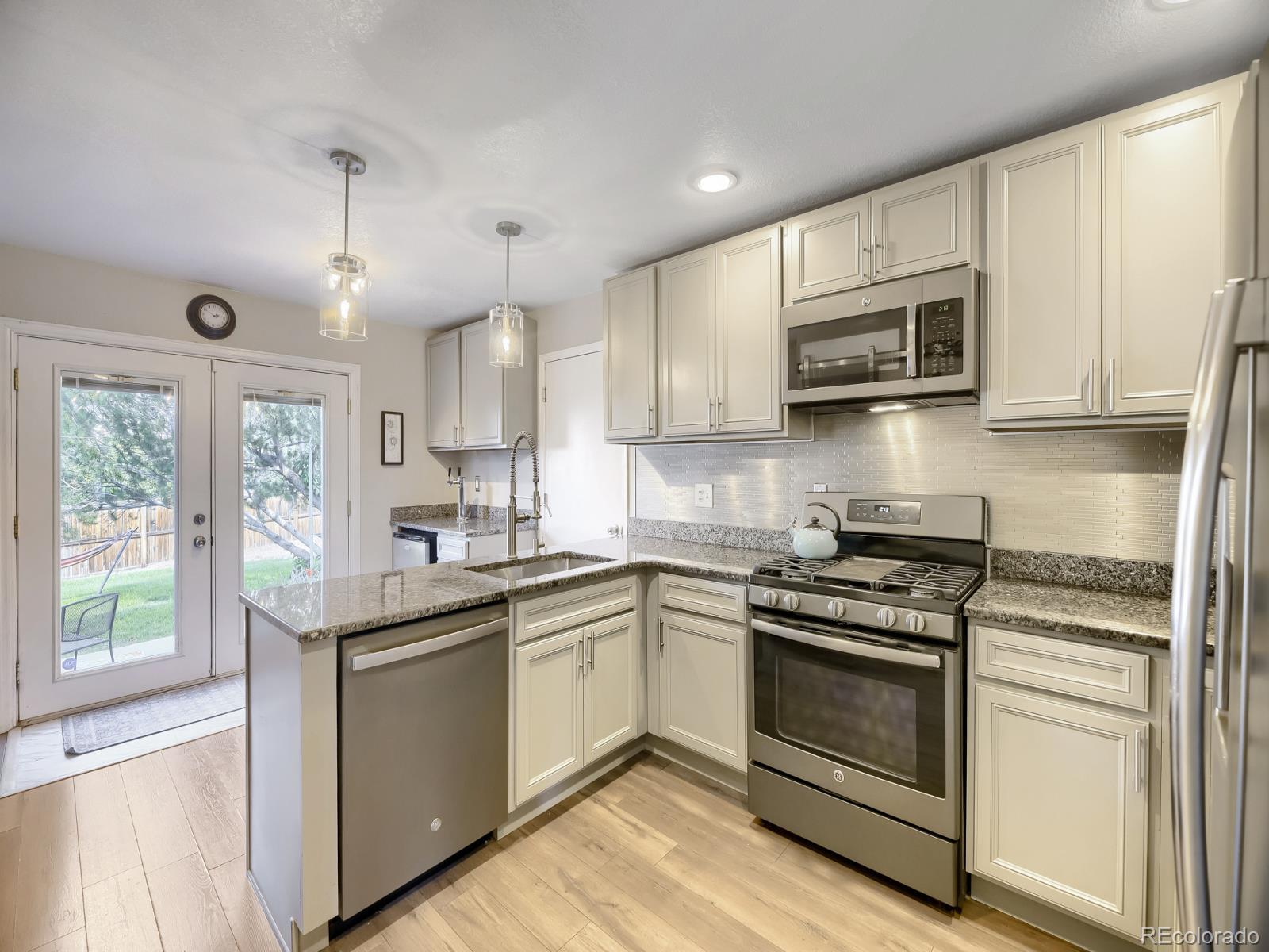 MLS Image #6 for 16421 e tennessee avenue,aurora, Colorado