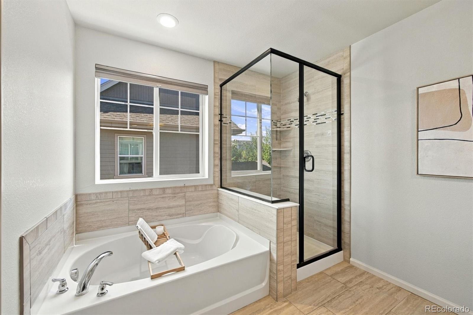 MLS Image #13 for 11460 e 26th avenue,aurora, Colorado