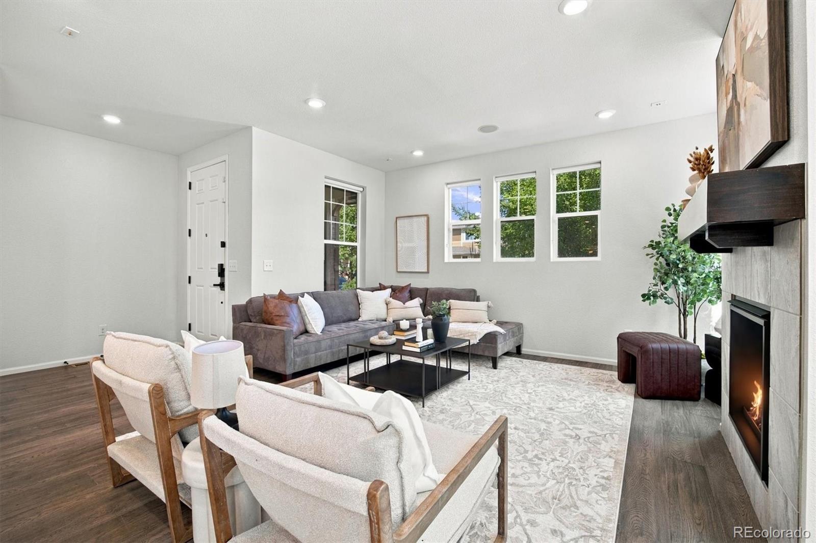 MLS Image #6 for 11460 e 26th avenue,aurora, Colorado