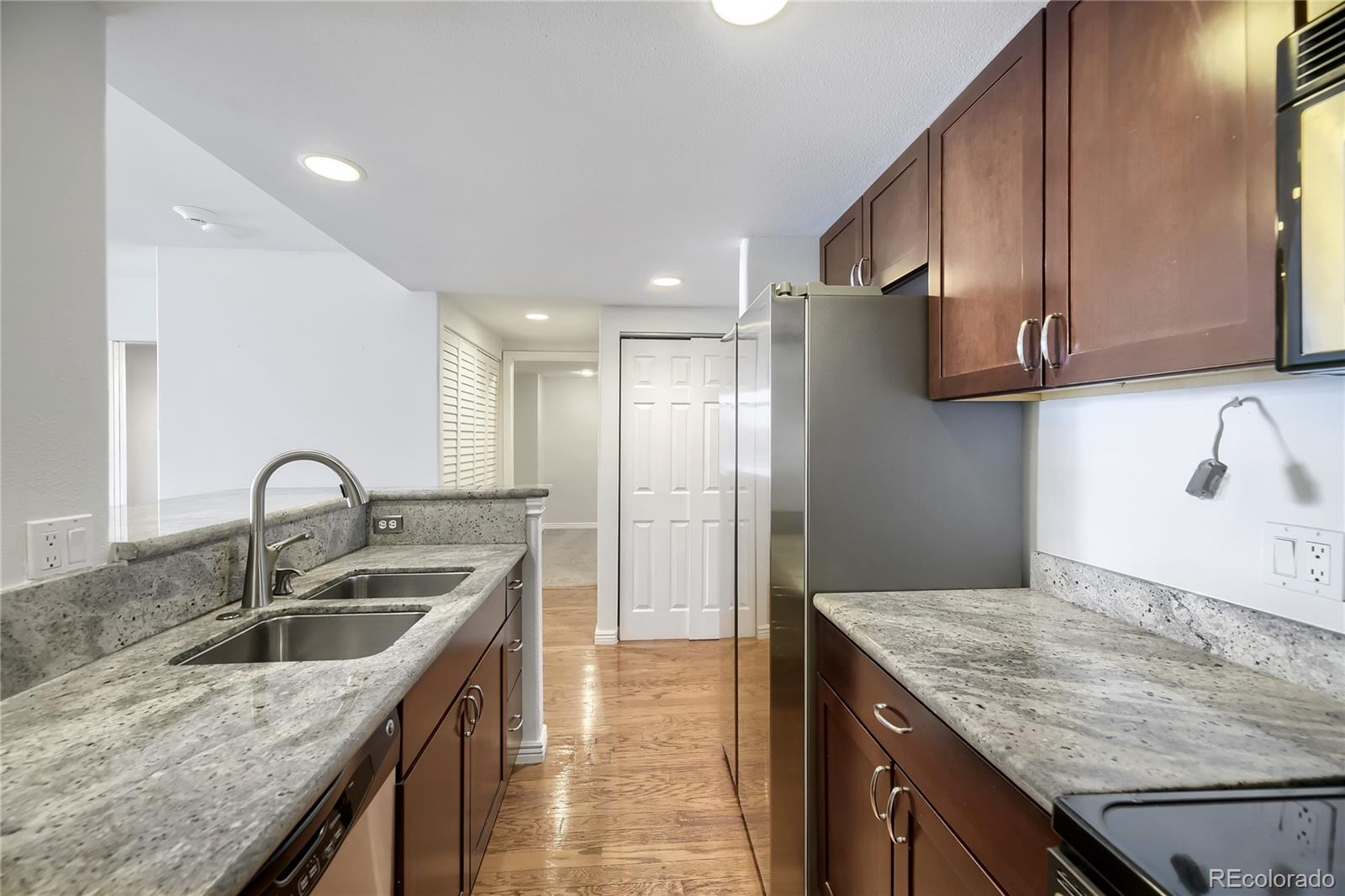MLS Image #10 for 1777  larimer street 1203,denver, Colorado