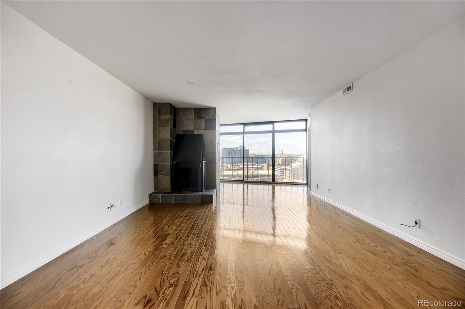 MLS Image #4 for 1777  larimer street 1203,denver, Colorado