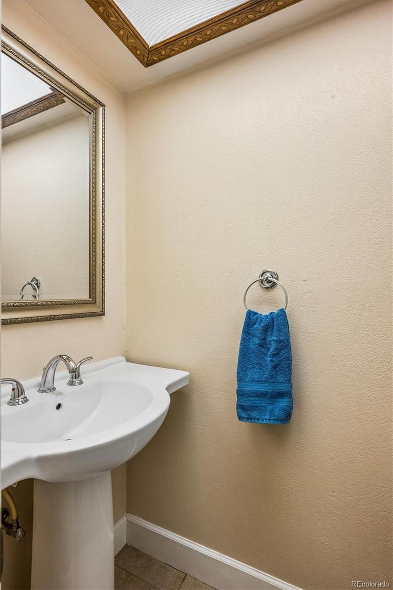 MLS Image #11 for 565 s xenon court,lakewood, Colorado