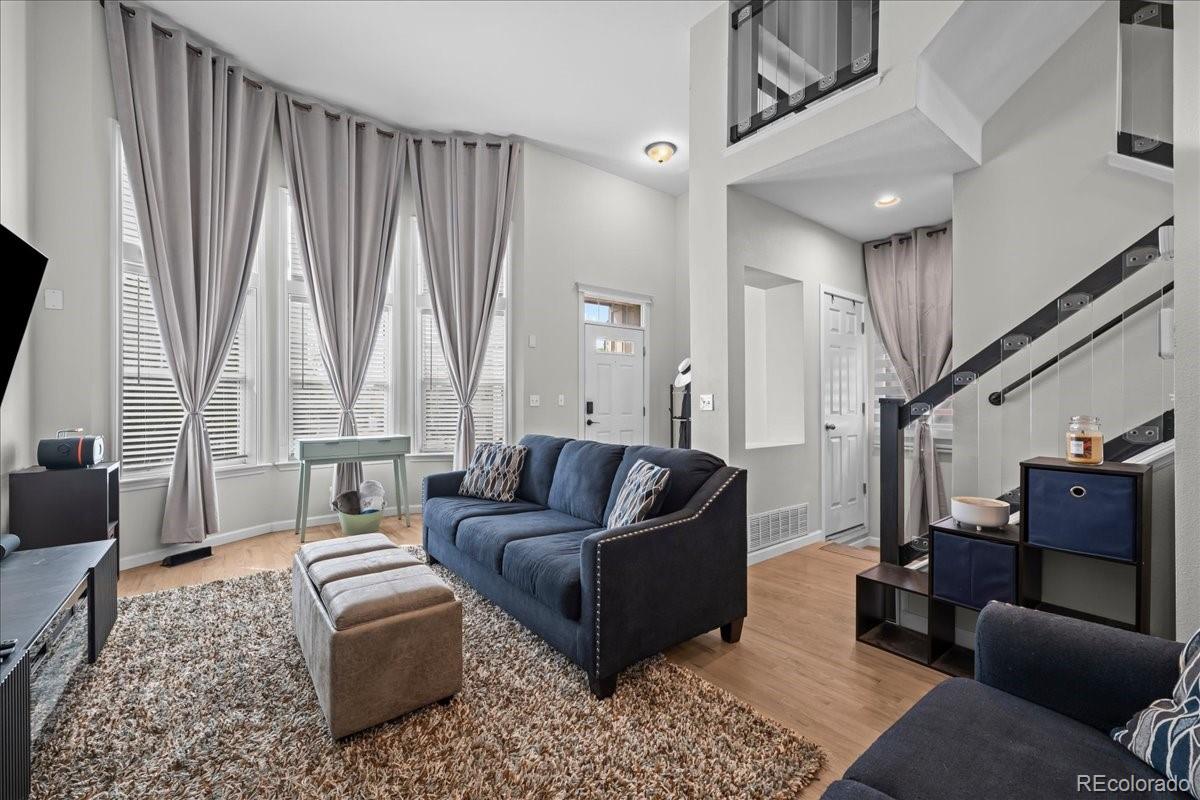 MLS Image #3 for 9477  longs peak drive,commerce city, Colorado