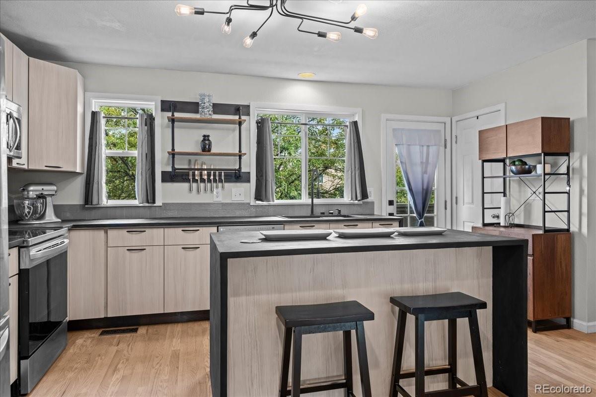 MLS Image #9 for 9477  longs peak drive,commerce city, Colorado