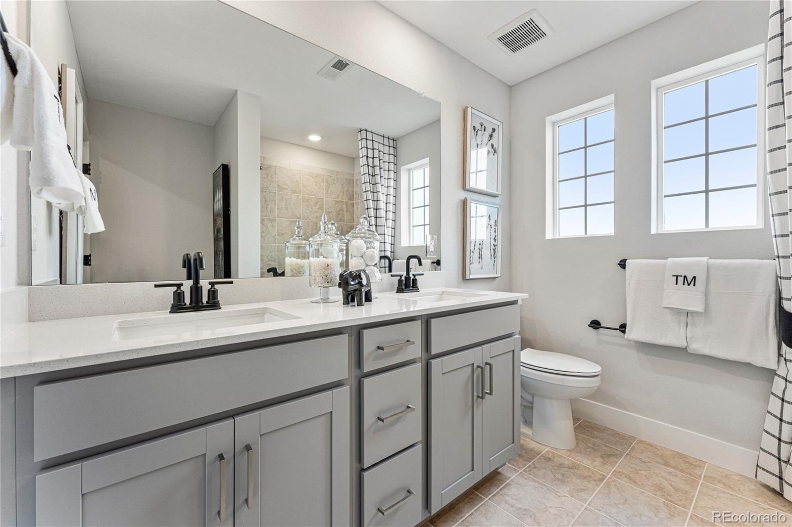 MLS Image #22 for 3402 n buchanan way,aurora, Colorado