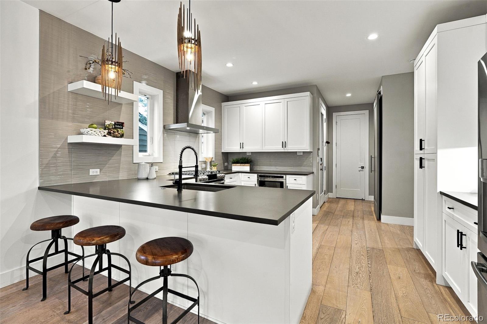 MLS Image #10 for 3296 s sherman street,englewood, Colorado