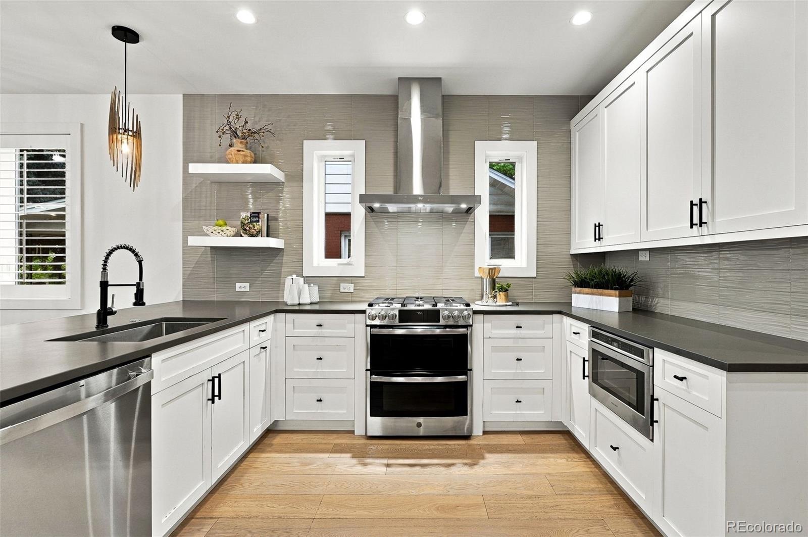 MLS Image #11 for 3296 s sherman street,englewood, Colorado