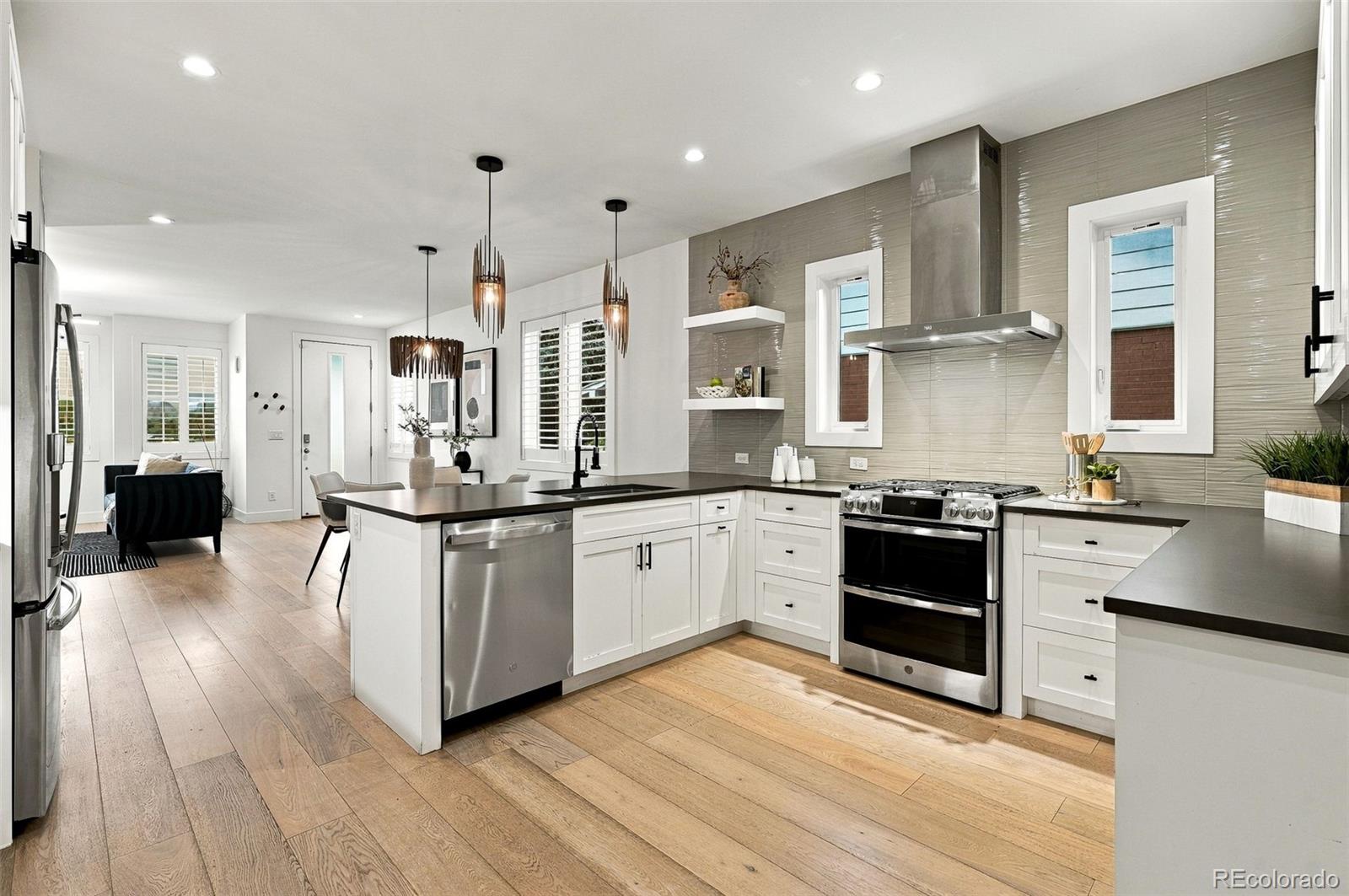 MLS Image #12 for 3296 s sherman street,englewood, Colorado