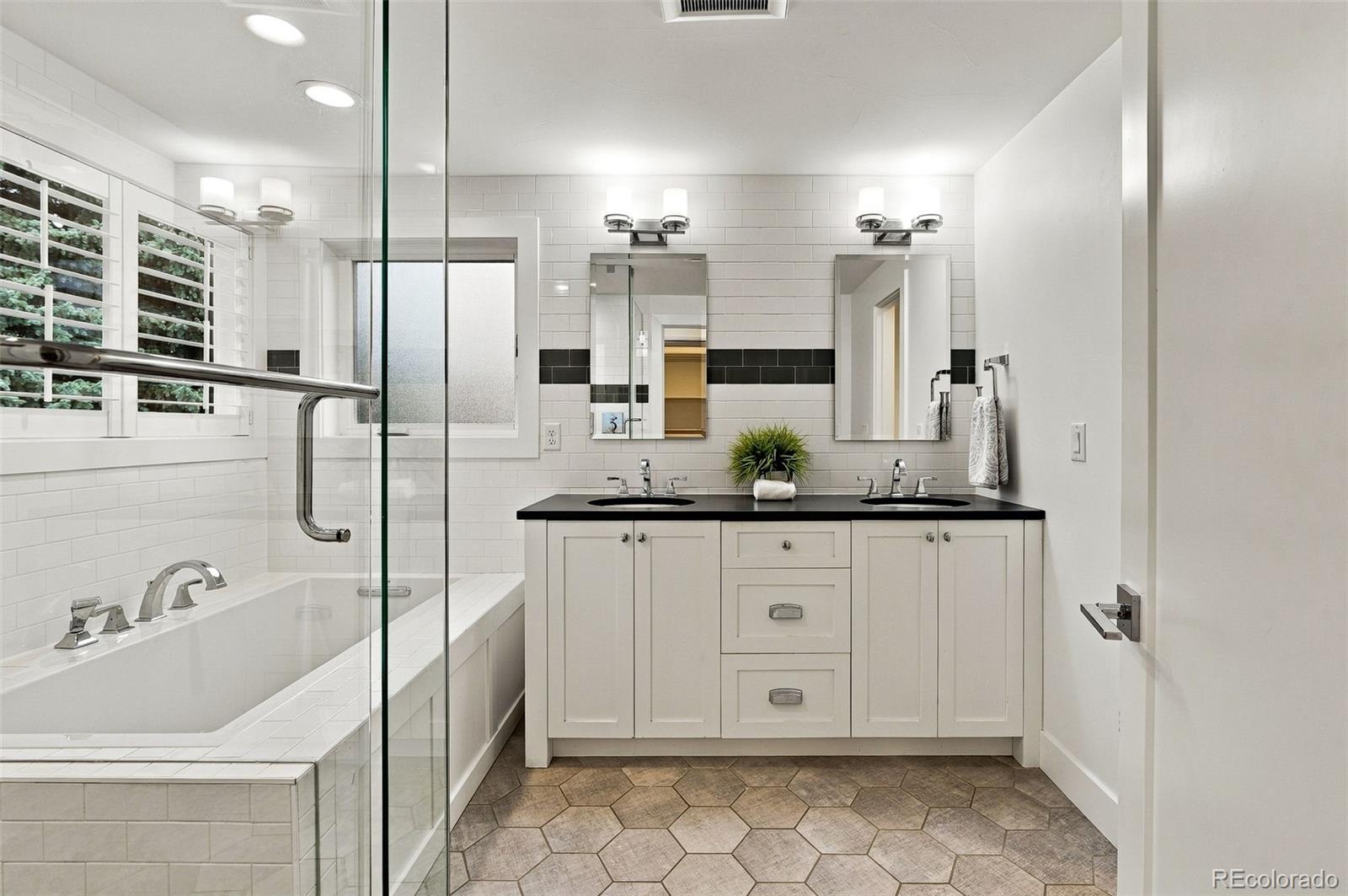 MLS Image #21 for 3296 s sherman street,englewood, Colorado