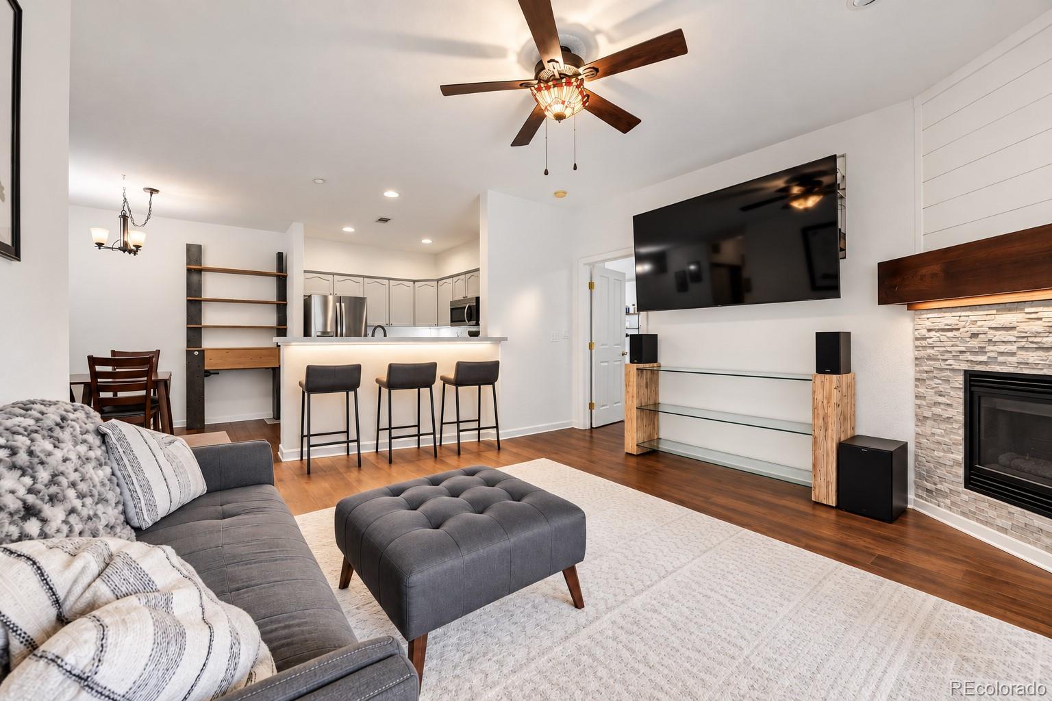 MLS Image #3 for 8358 s independence circle,littleton, Colorado