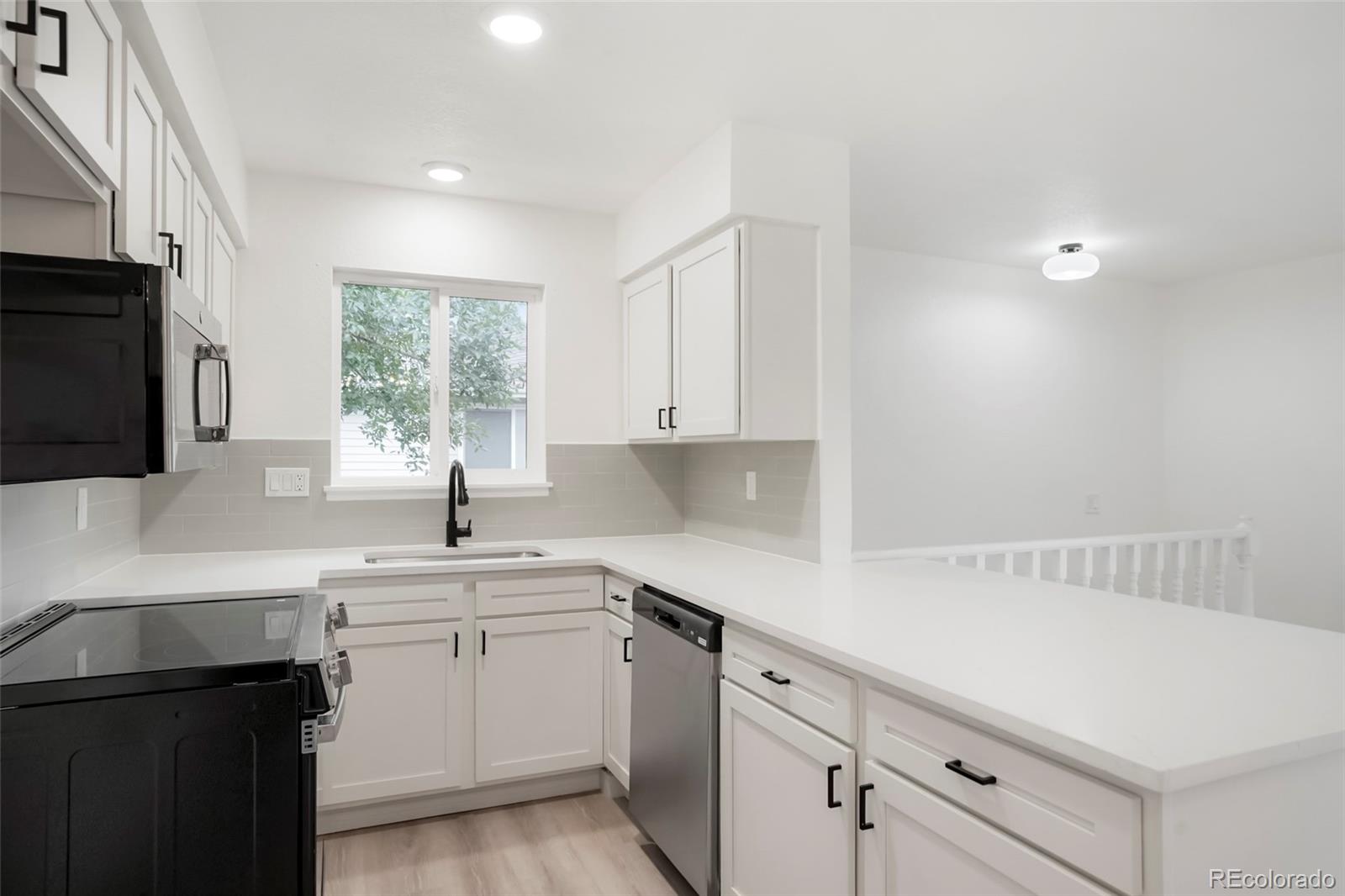 MLS Image #10 for 3351 s field street,lakewood, Colorado