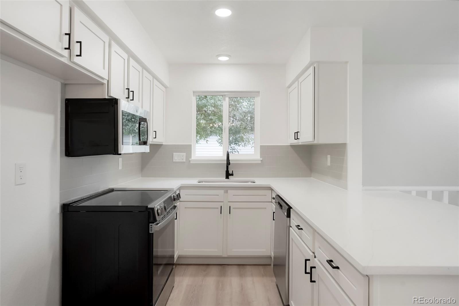 MLS Image #4 for 3351 s field street,lakewood, Colorado