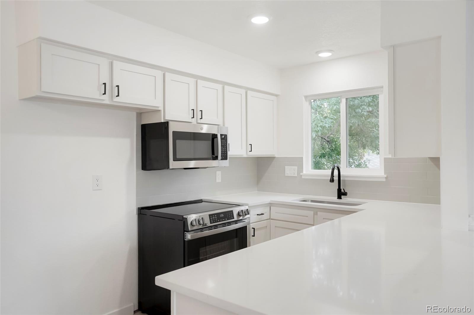 MLS Image #6 for 3351 s field street,lakewood, Colorado