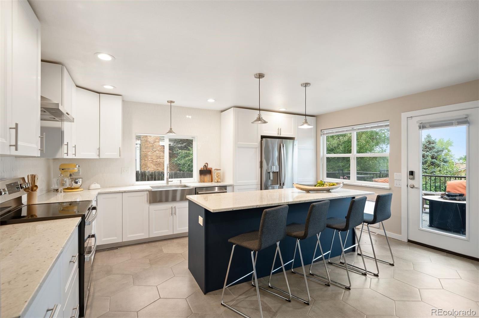 MLS Image #11 for 7343 e mineral place,centennial, Colorado