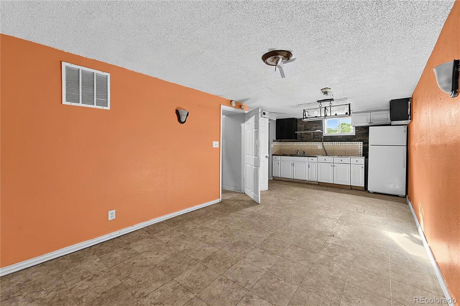 MLS Image #10 for 780 e 85th avenue,denver, Colorado