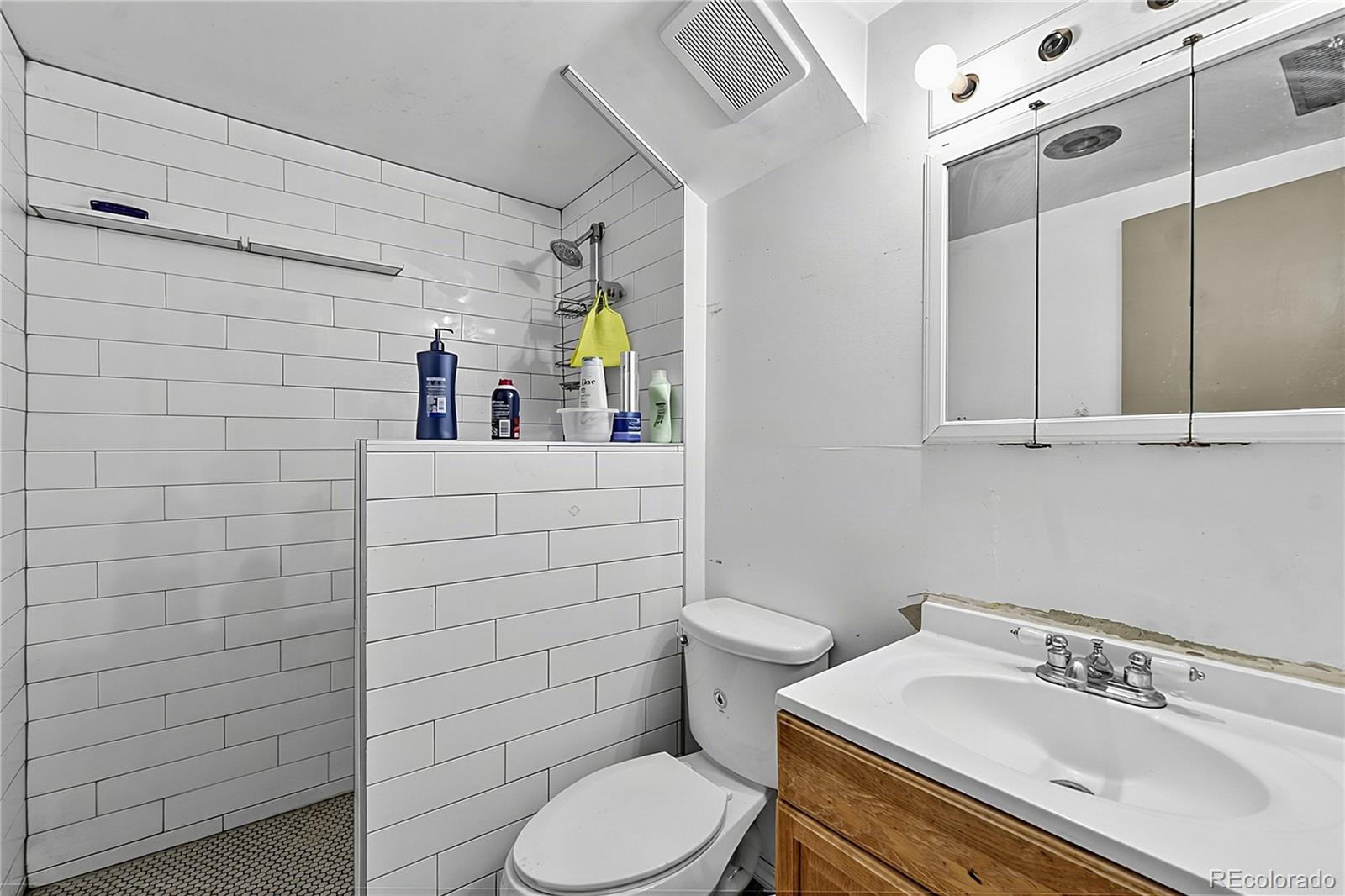 MLS Image #12 for 780 e 85th avenue,denver, Colorado