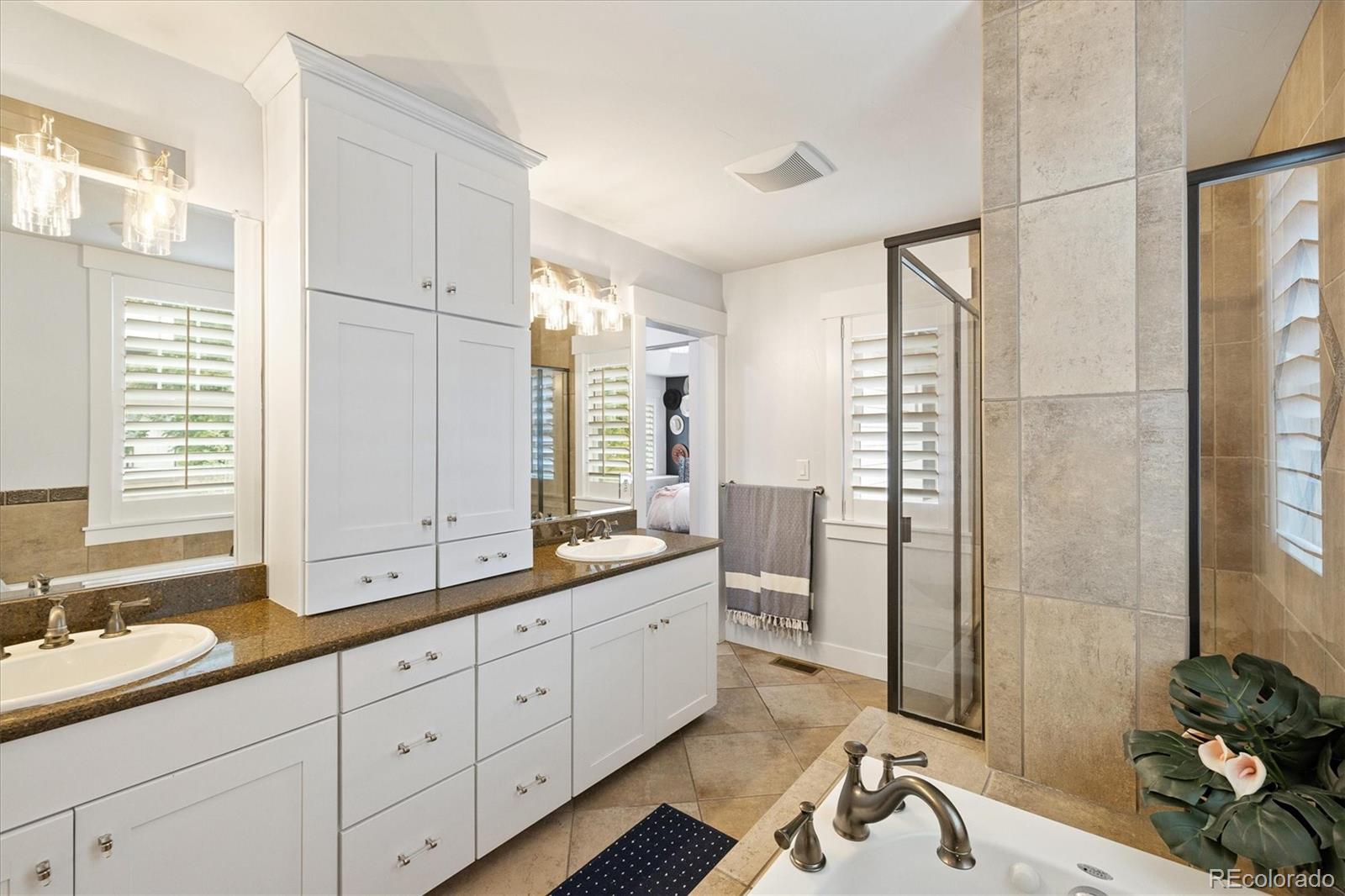 MLS Image #25 for 650  ivanhoe street,denver, Colorado
