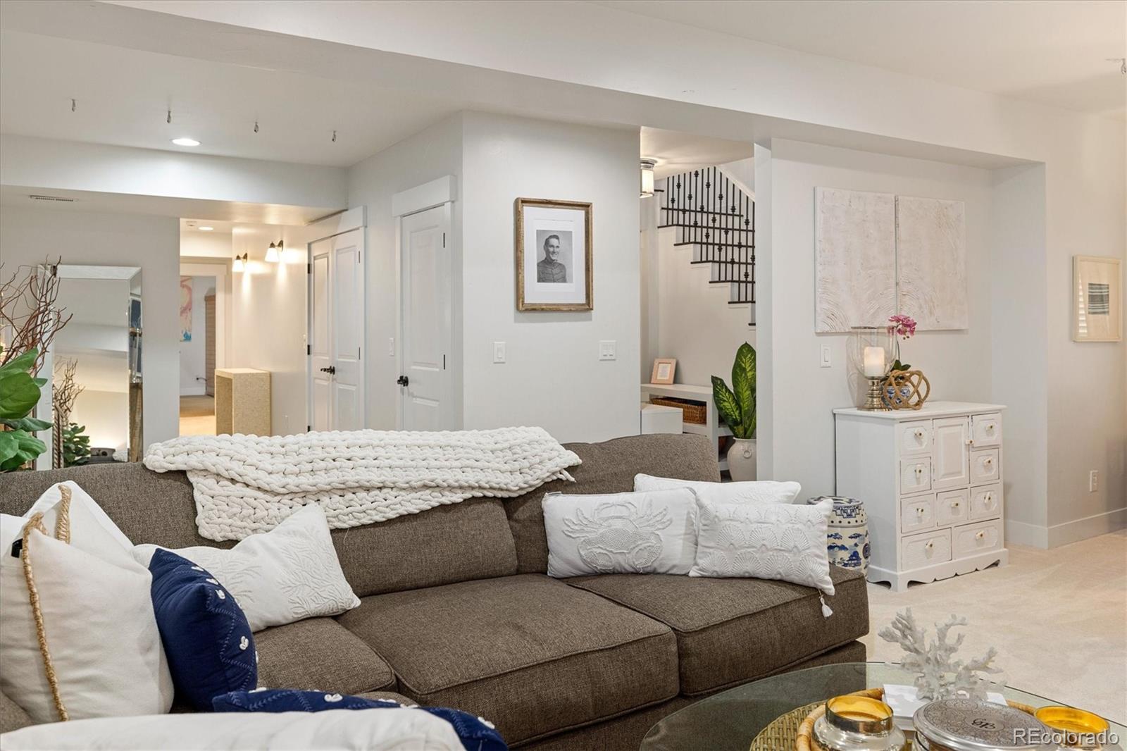 MLS Image #32 for 650  ivanhoe street,denver, Colorado